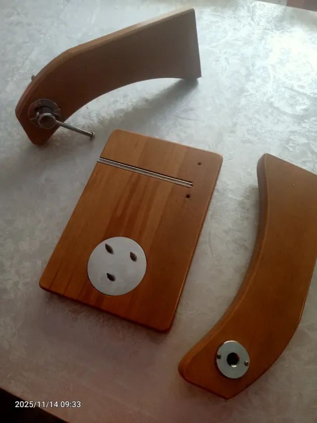 Jamonero de madera Bello