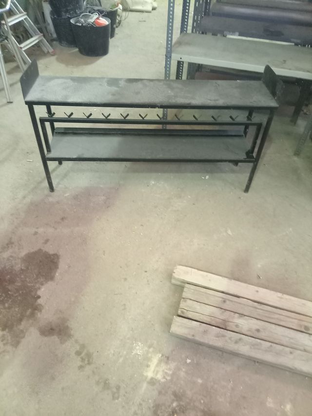 Zapatero de forja negro