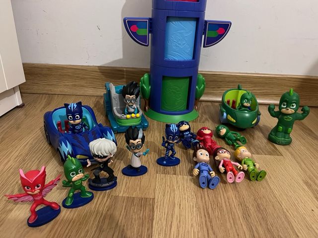 Torre Base PJ Masks con figuras personajes