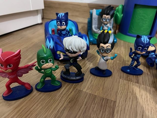 Torre Base PJ Masks con figuras personajes