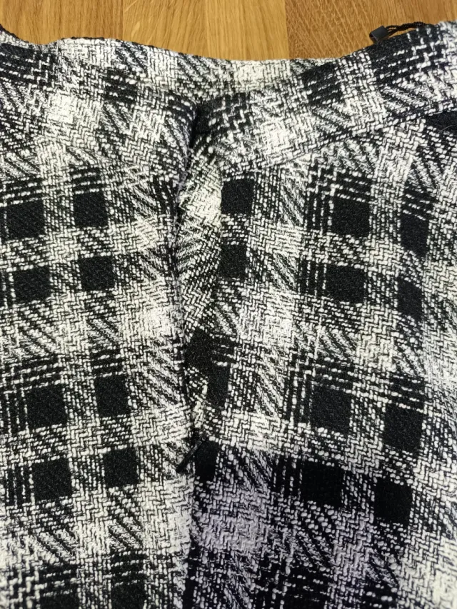 Falda larga Mango cuadros blanco y negro