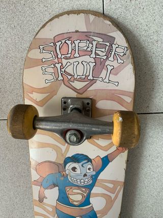 Skate Super Skull con diseño de Superman