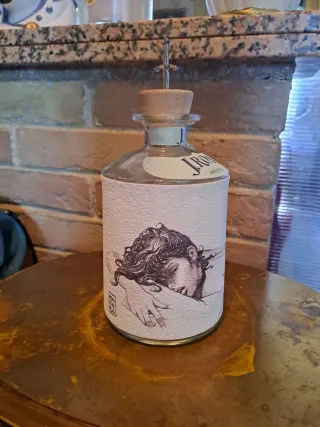 Bottiglia vuota Manara J.Rose firmata