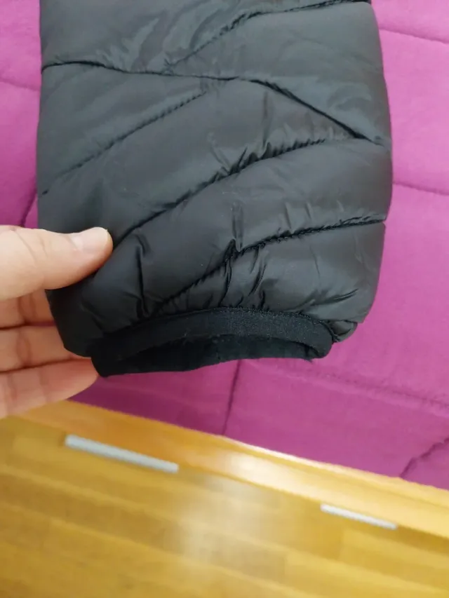 Cazadora acolchada negra mujer