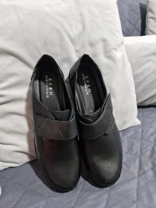 Zapatos negros planos