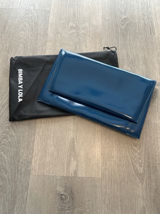 Bolso de mano Bimba y Lola azul y dorado