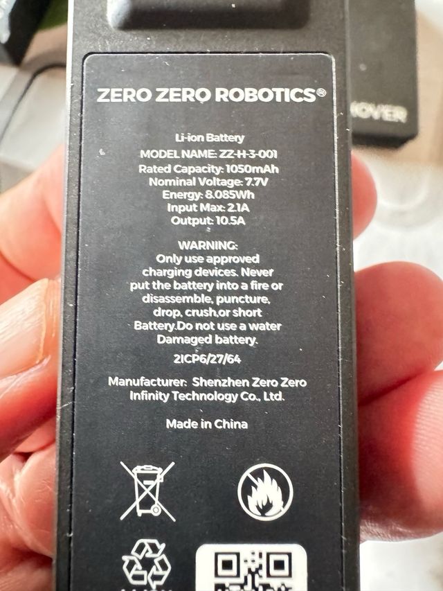 Cargador y Baterías HoverAir X1 Zero Robotics