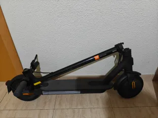 Patinete Xiaomi Mi Electric Scooter Essential