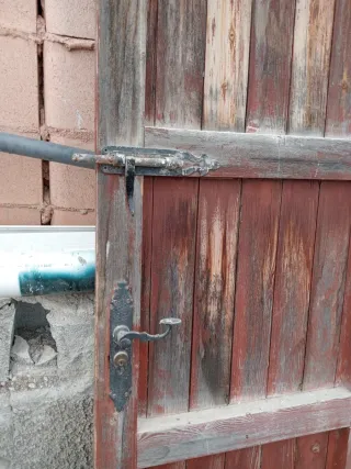 Puerta antigua de madera