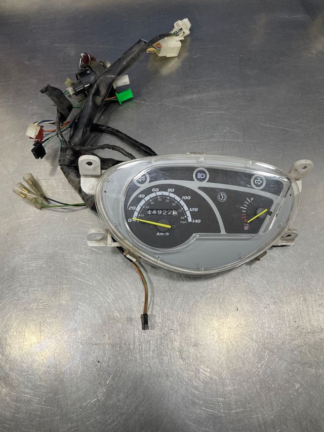 Cuenta Kilómetros con cableado Sym X-Pro 125 2016