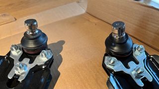 Brazos oscilantes delanteros VAG