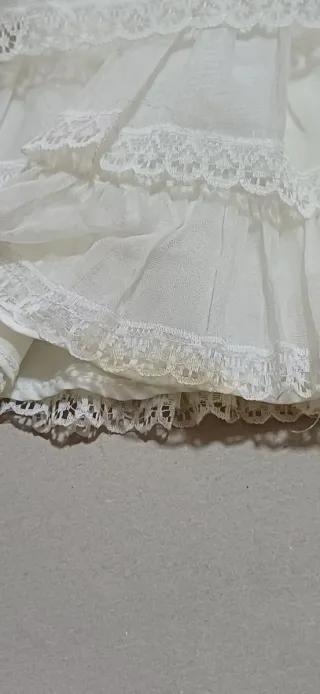 Abito Barbie bianco con pizzo e scarpe