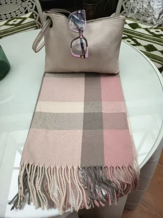 Conjunto: Mantoleta, Cartera y Gafas