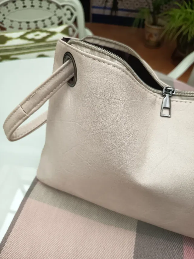 Conjunto: Mantoleta, Cartera y Gafas