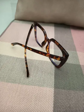 Conjunto: Mantoleta, Cartera y Gafas