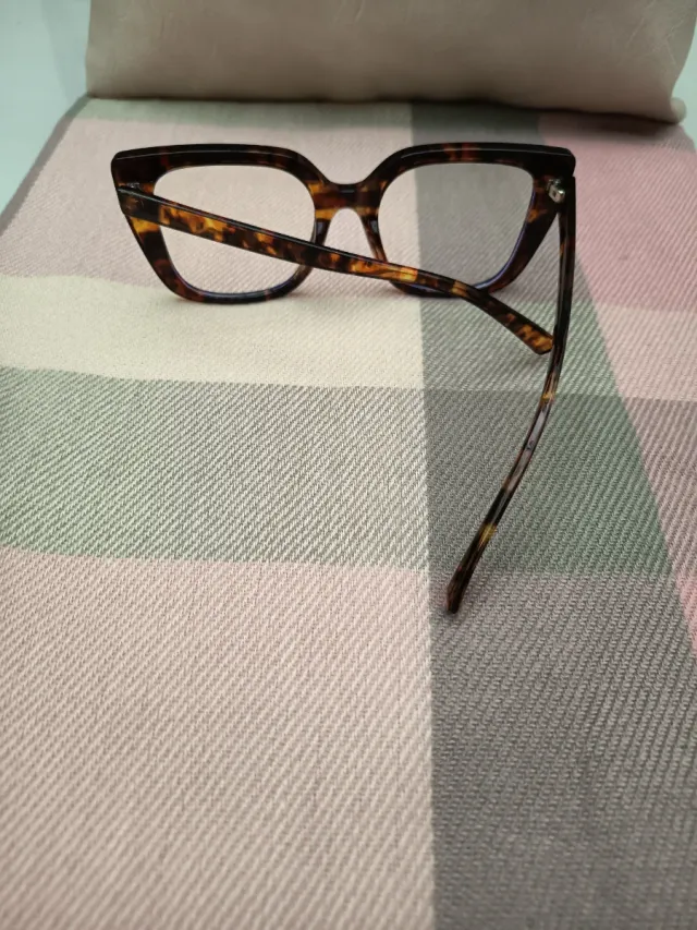 Conjunto: Mantoleta, Cartera y Gafas