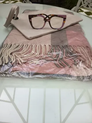 Conjunto: Mantoleta, Cartera y Gafas