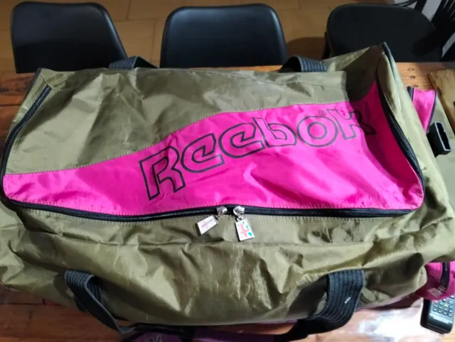 Bolsa Deporte Vintage Reebok Verde y Rosa. Grande!