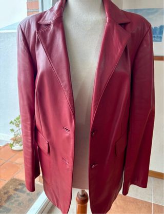 Chaqueta de cuero roja