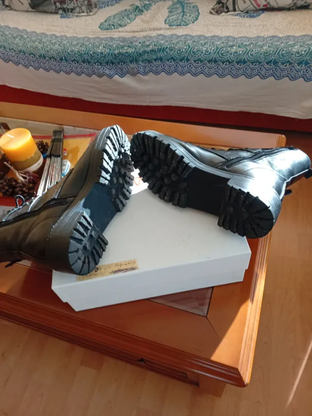 Botas negras con plataforma