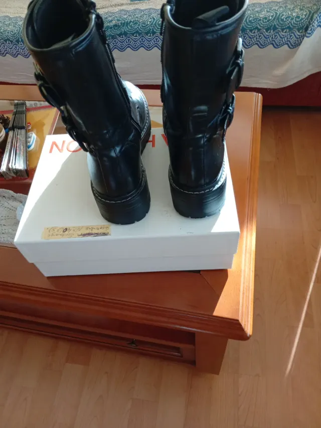 Botas negras con plataforma