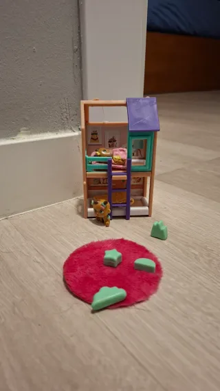 Mymy City Casita Muñecos Usado dos ratos solamente