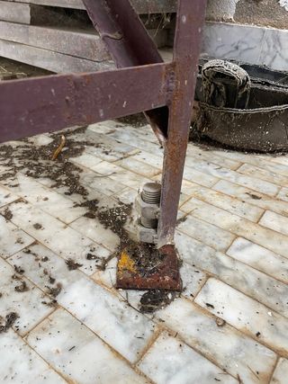 Mesa de trabajo metálica para taller