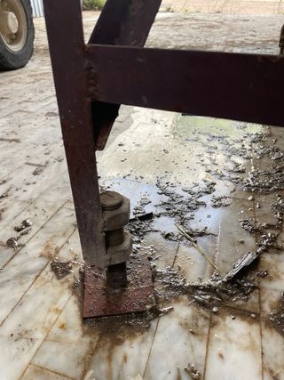 Mesa de trabajo metálica para taller