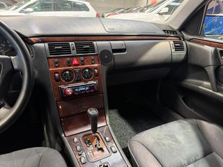 Mercedes-Benz Clase E 300 td