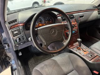 Mercedes-Benz Clase E 300 td