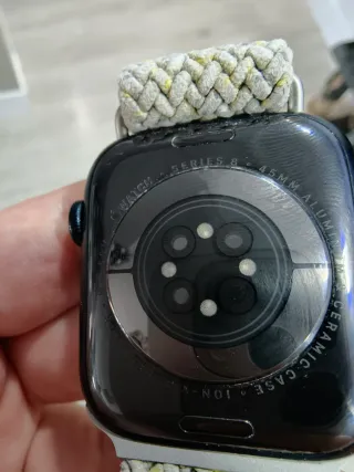 Apple Watch Series 8 45mm + Extras