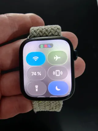 Apple Watch Series 8 45mm + Extras