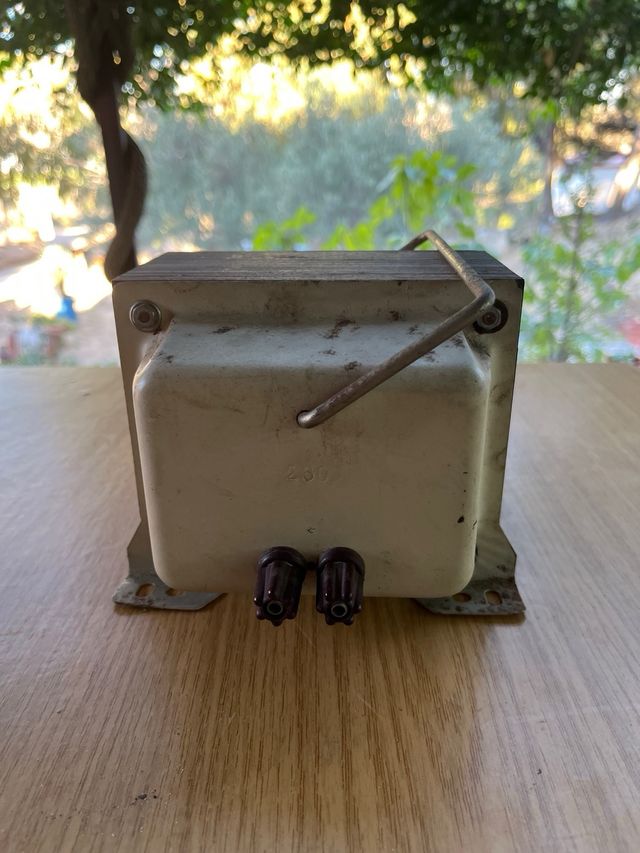 Transformador Elétrico Vintage