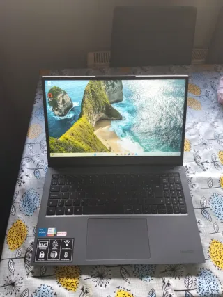 Portátil Medion Gris