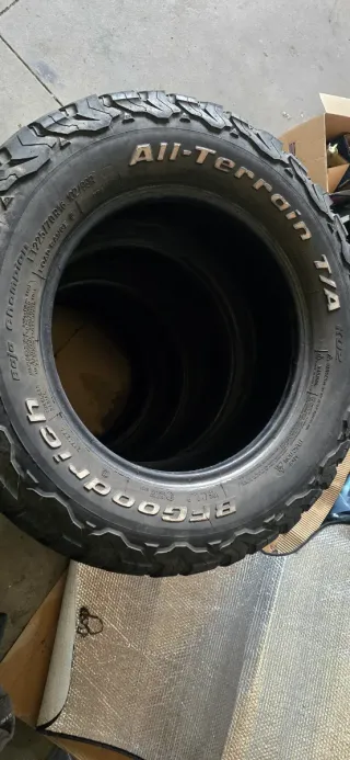 Neumáticos 225/70/16 4x4 todo terreno tacos