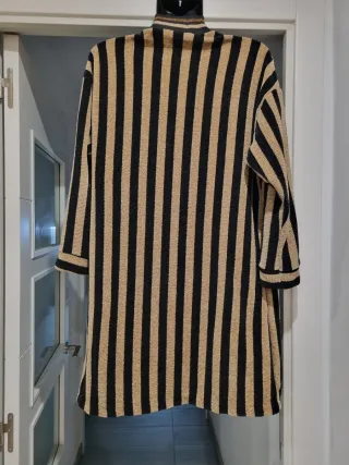 Gabardina larga mujer rayas beige y negro