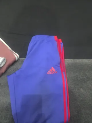 Pantalone tuta Adidas viola e rosso