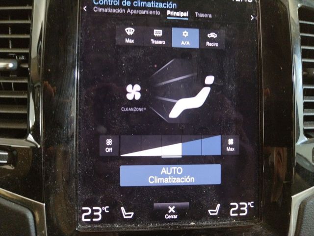 Volvo XC90 T8 AWD Recharge Inscription Expression Twin Engine