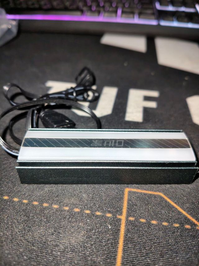 Disipador TEUCER M.2 NVME ARGB 5V 3 pines