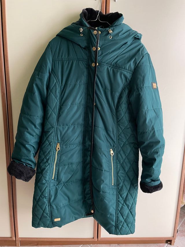 Giacca verde trapuntata con cappuccio