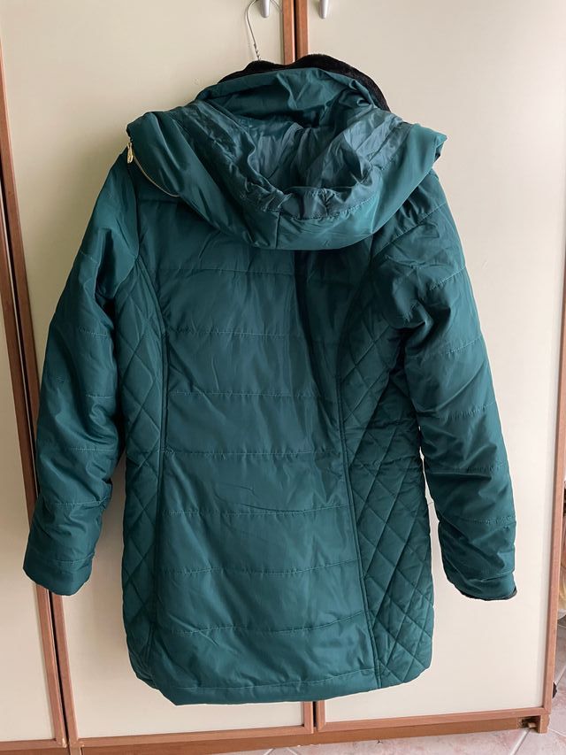 Giacca verde trapuntata con cappuccio