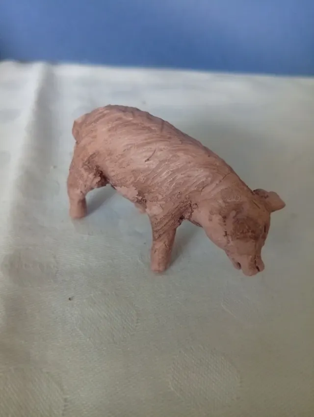 Figura de belén de cerdo