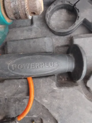 Taladro eléctrico con maletín