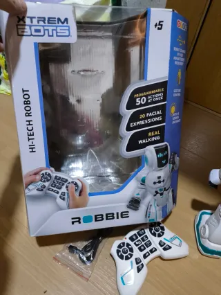 Robot XTREM BOTS Robbie Hi-Tech
