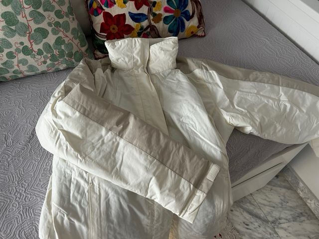 Chaquetón de nieve multicolor y blanco