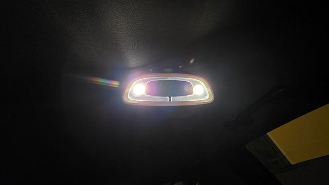 Plafoniera LED interna Volvo V40 II posteriore