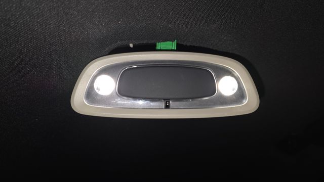 Plafoniera LED interna Volvo V40 II posteriore