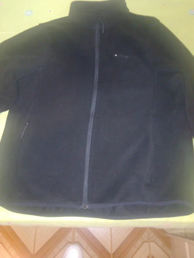 Chaqueta polar hombre .igual nueva que roja