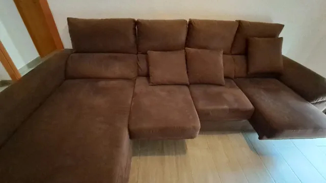 Sofá chaiselongue 4 plazas marrón