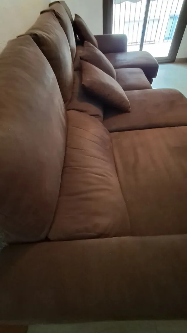 Sofá chaiselongue 4 plazas marrón